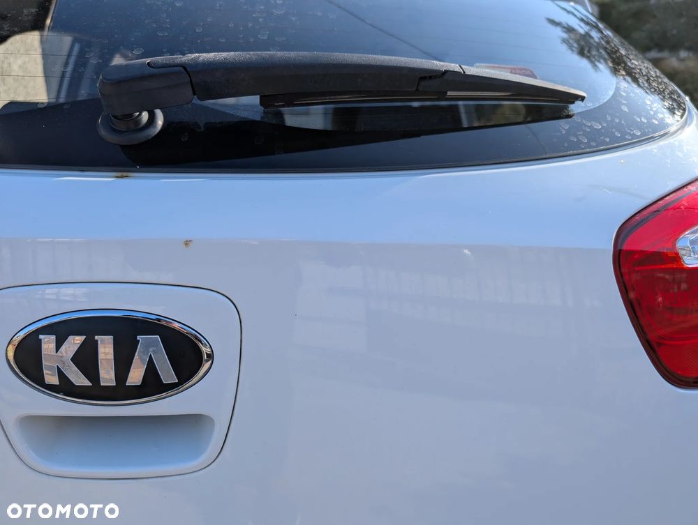Kia Rio - 6