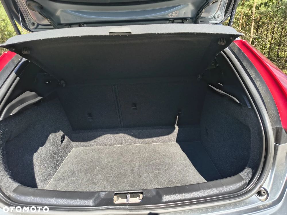 Volvo V40 Cross Country D3 Geartronic Momentum - 16