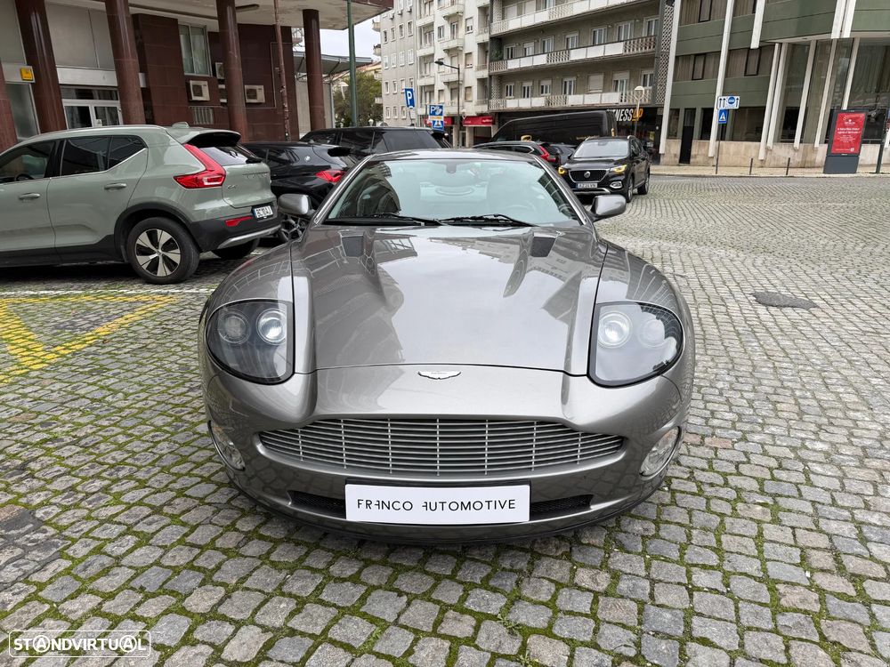 Aston Martin Vanquish - 2