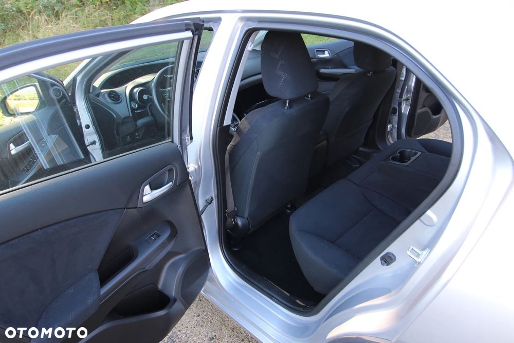 Honda Civic 1.4 i-VTEC Comfort - 21