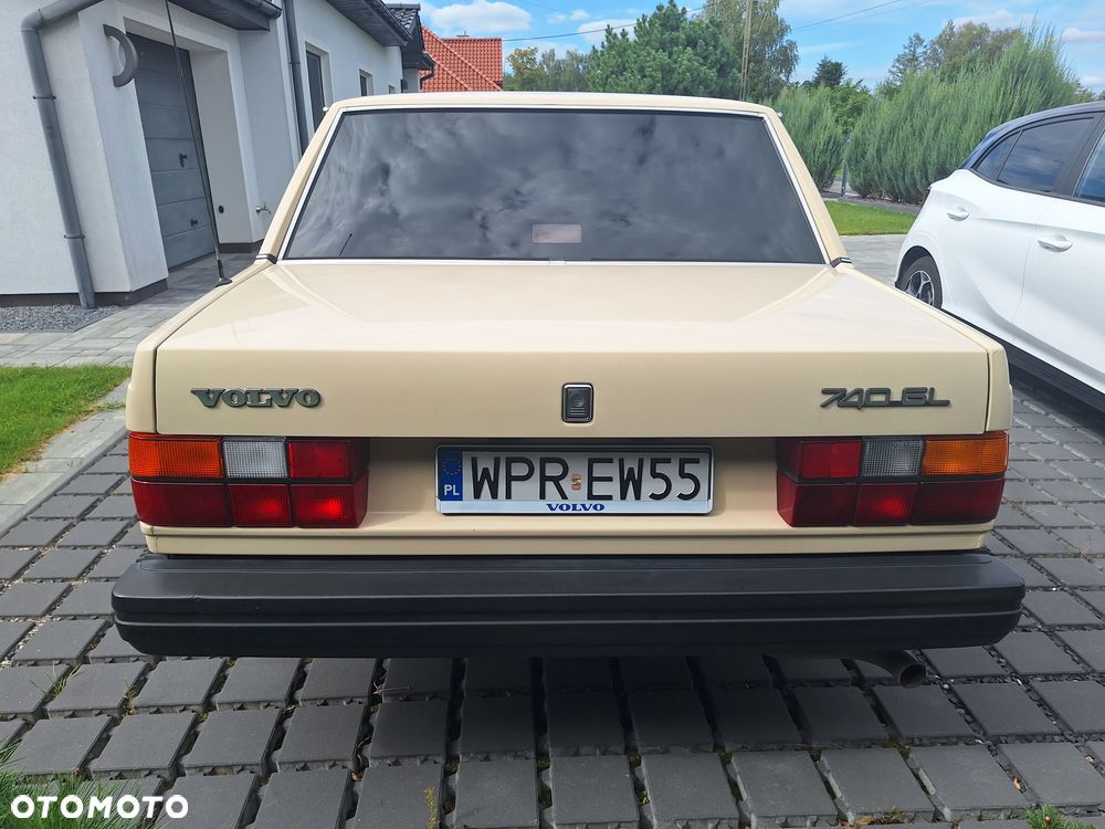 Volvo Seria 700 - 29