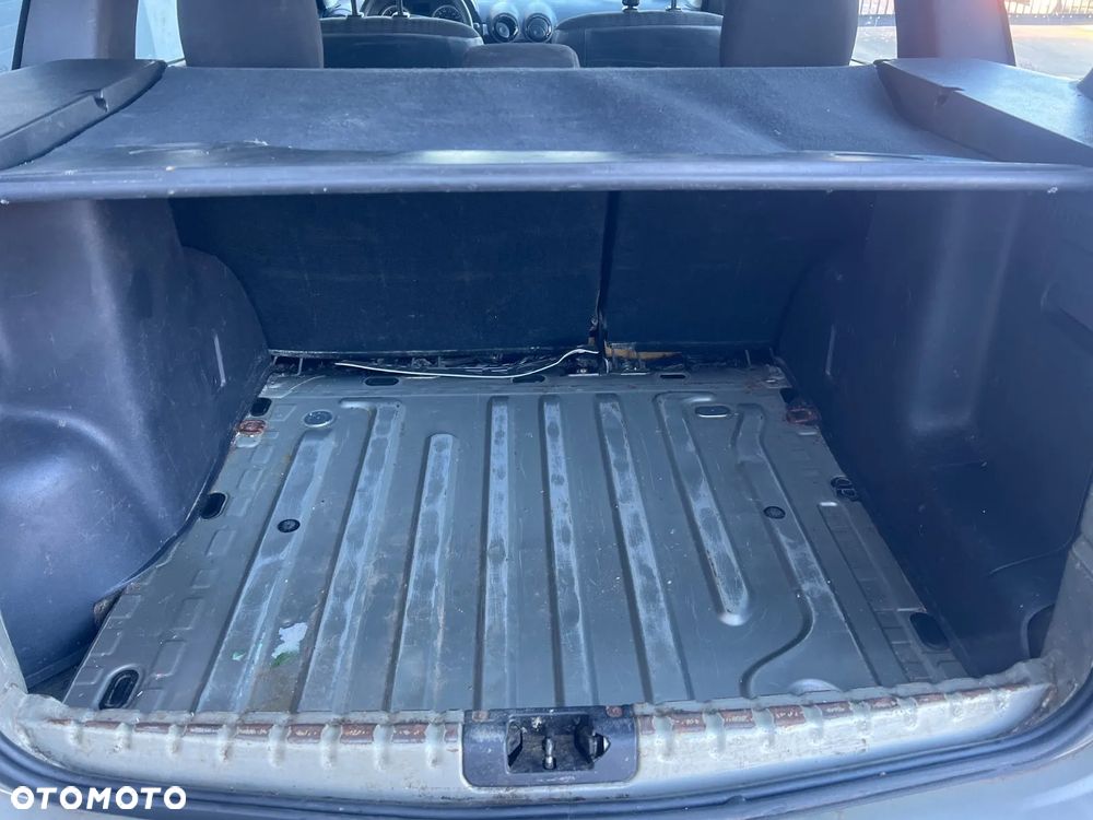 Dacia Duster 1.6 Laureate - 15