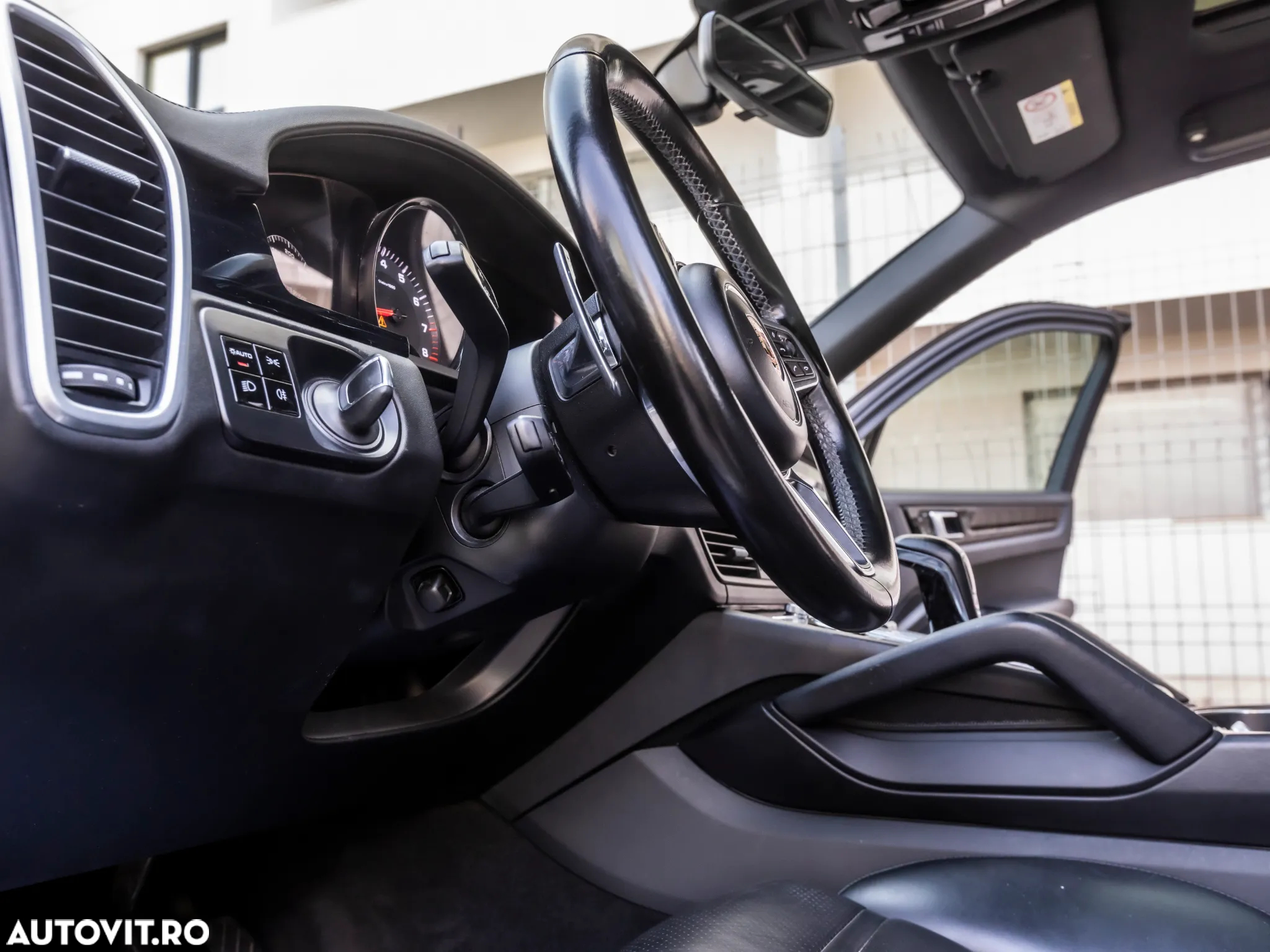 Porsche Cayenne Tiptronic S - 26