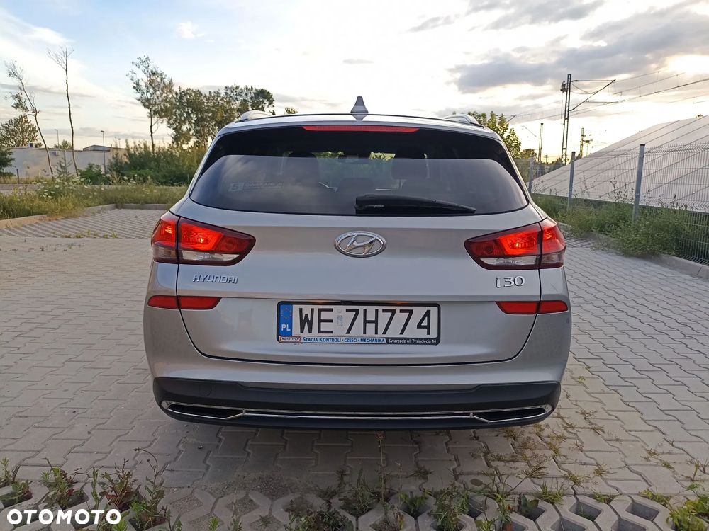 Hyundai i30 1.0 T-GDI Modern - 10