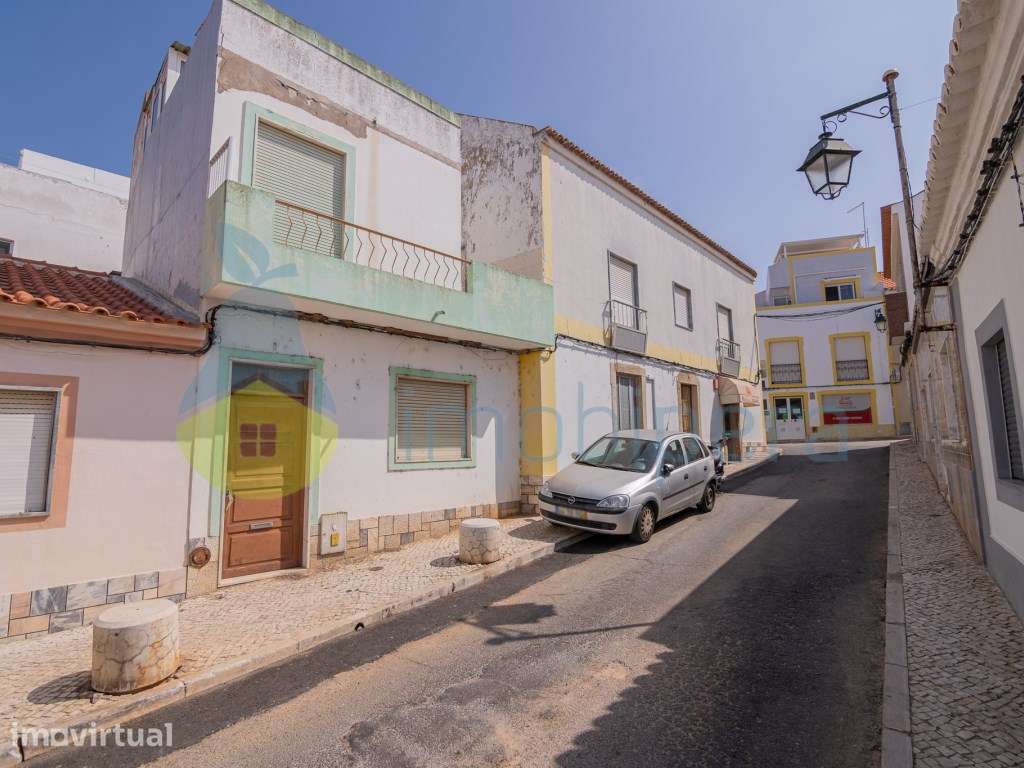 NAO PERCA ESTA GRANDE OPORTUNIDADE! FABULOSA MORADIA LOCALIZADA NUM... - Grande imagem: 3/34