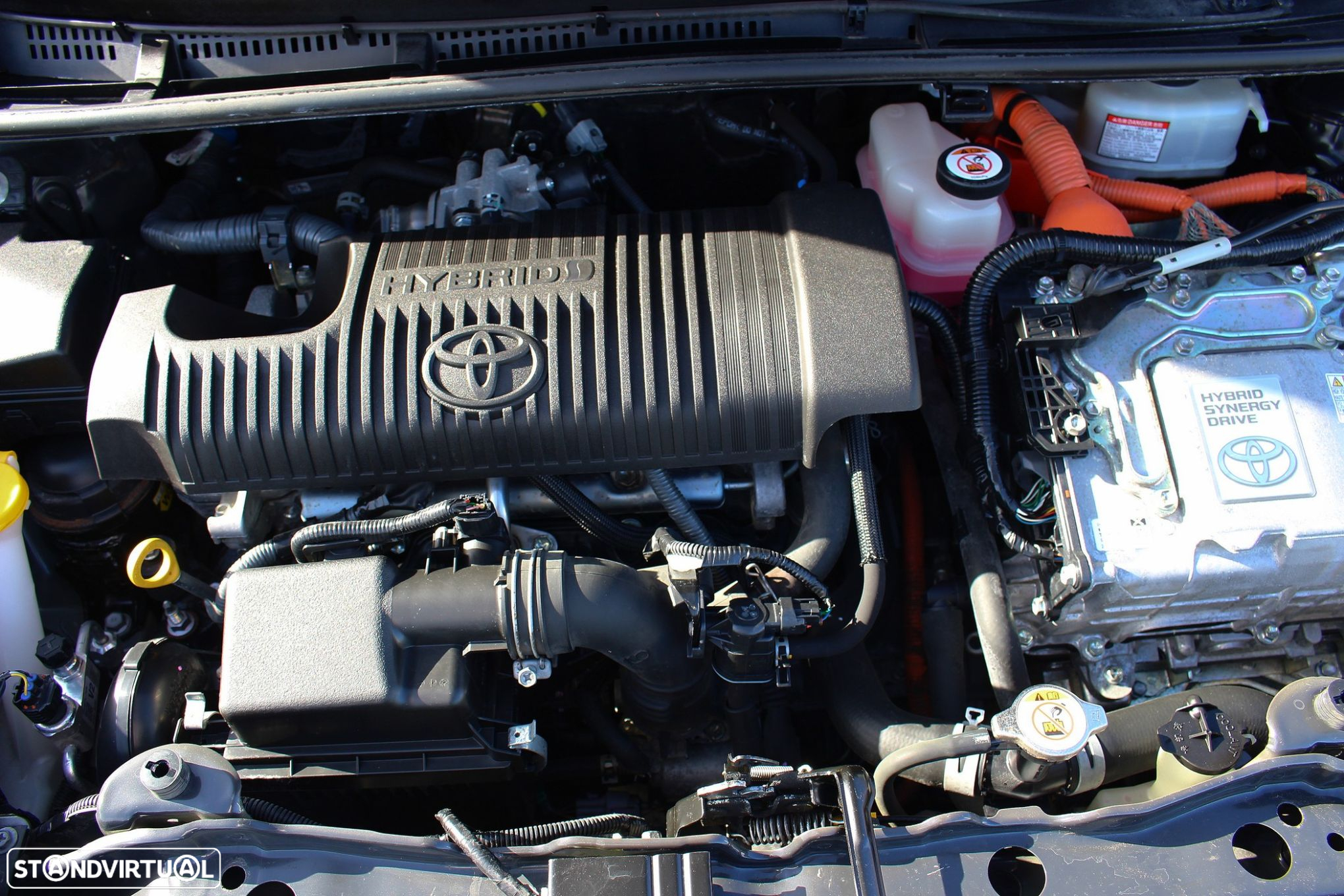 Toyota Yaris 1.5 HSD Active - 32
