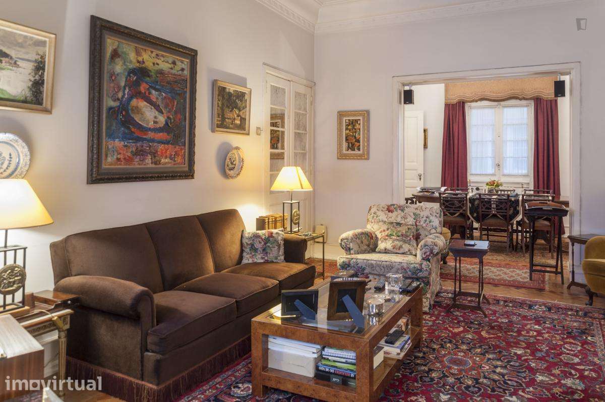 Quarto - localizado em Marquês de Pombal Lisbon - Grande imagem: 5/15