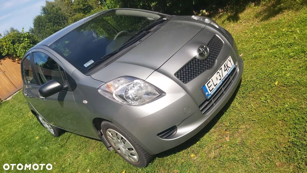 Toyota Yaris - 8