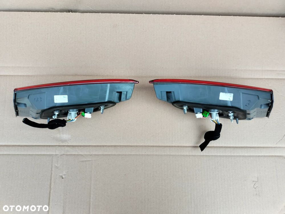 HYUNDAI i40 LIFT sedan 2016 LAMPA LEWA W KLAPĘ LED - 10