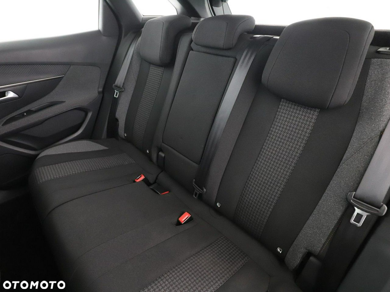 Peugeot 3008 PureTech 130 Stop & Start GPF Active Pack - 17