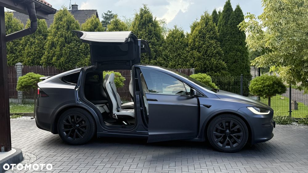 Tesla Model X Plaid - 6