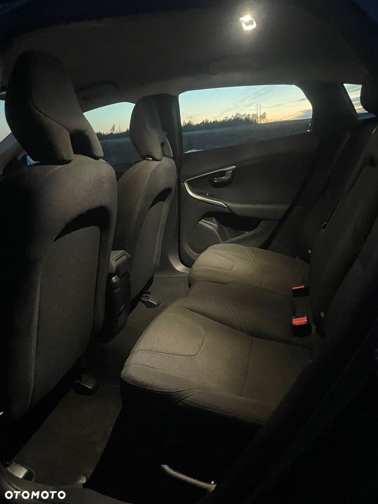 Volvo V40 D2 - 6