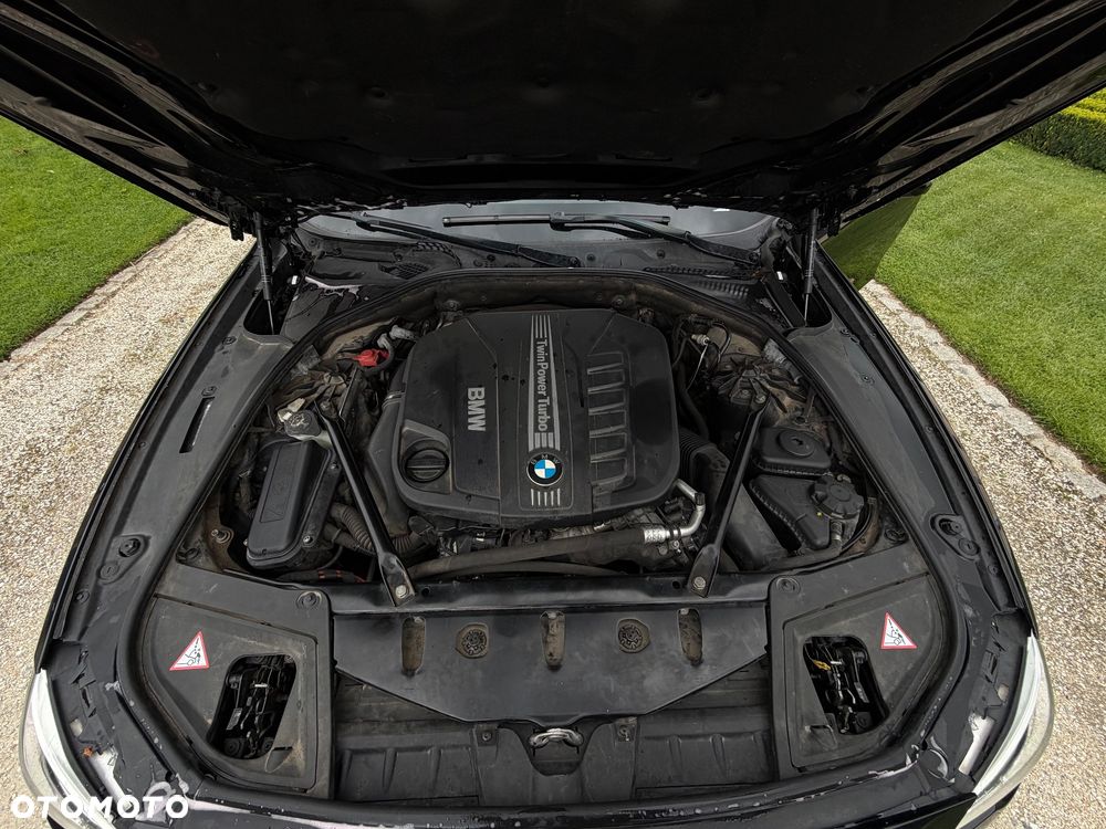 BMW Seria 5 530d xDrive Modern Line - 40