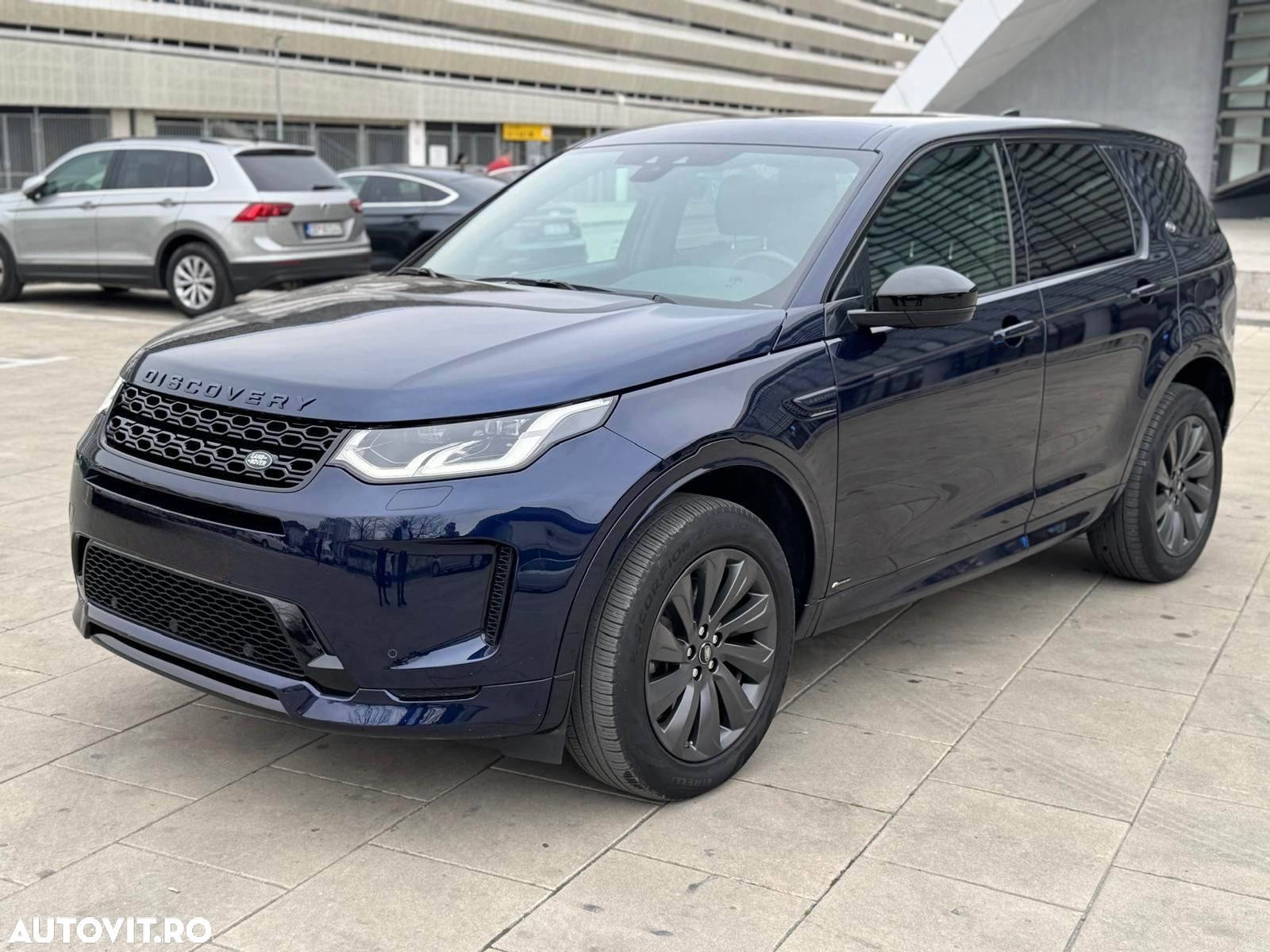 Land Rover Discovery Sport 1.5 P300e R-Dynamic PHEV HSE - 3