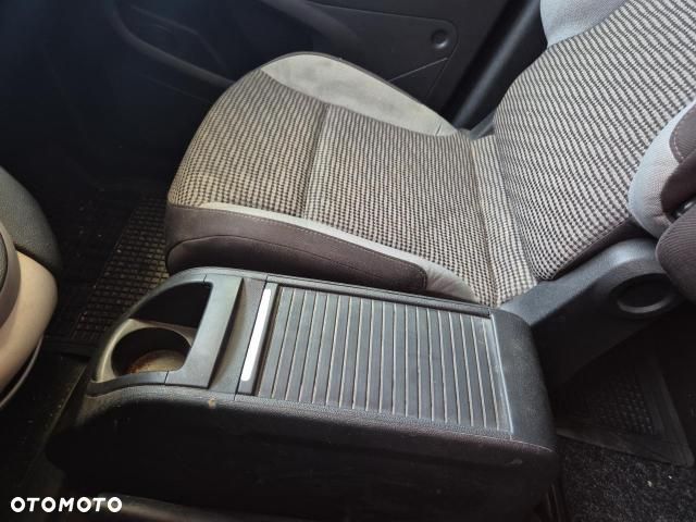 Peugeot Partner HDi FAP 115 Allure - 11