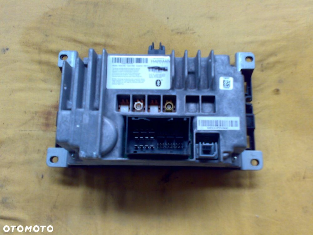 jeep grand cherokee wk2 iv 3.6 wyświetlacz radio panel 68150036ag - 2