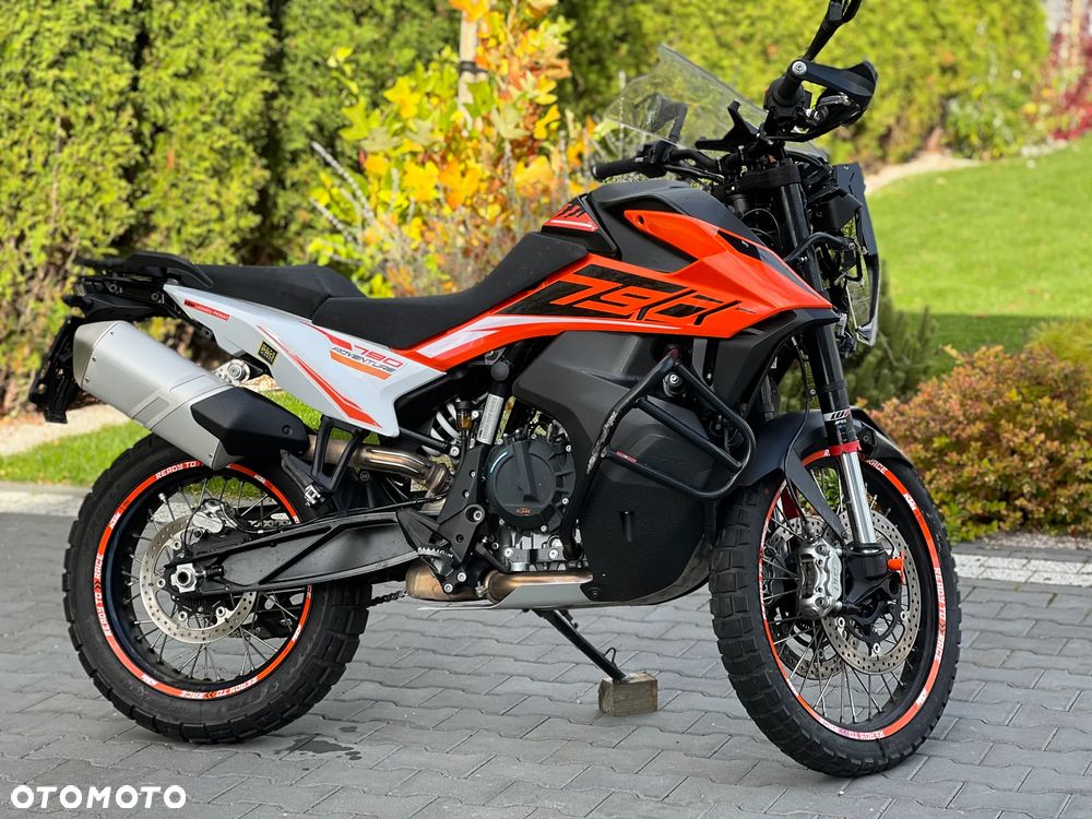 KTM Adventure - 9
