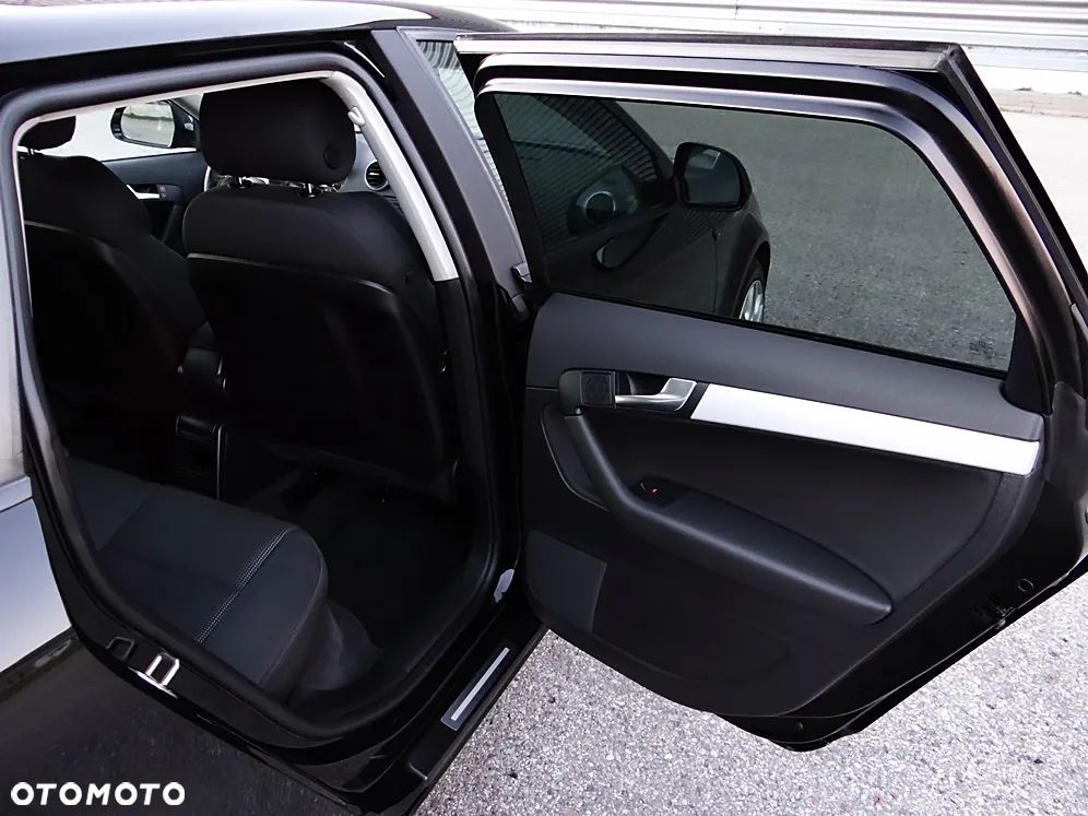 Audi A3 Sportback 1.8 TFSI quattro Ambiente - 37