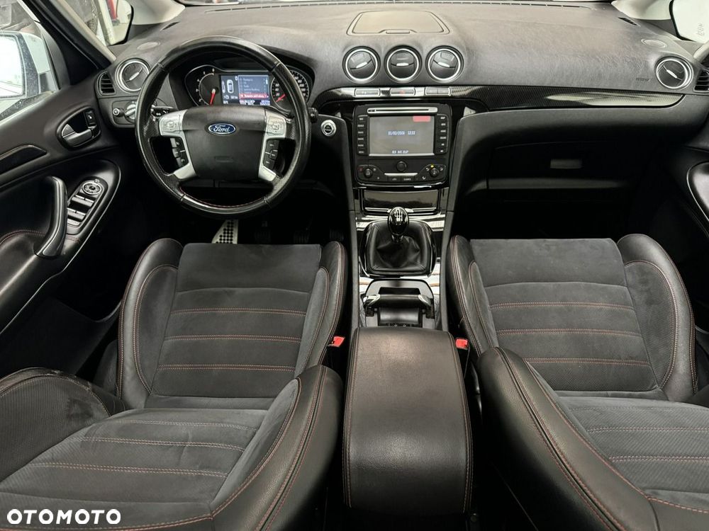 Ford S-Max - 18