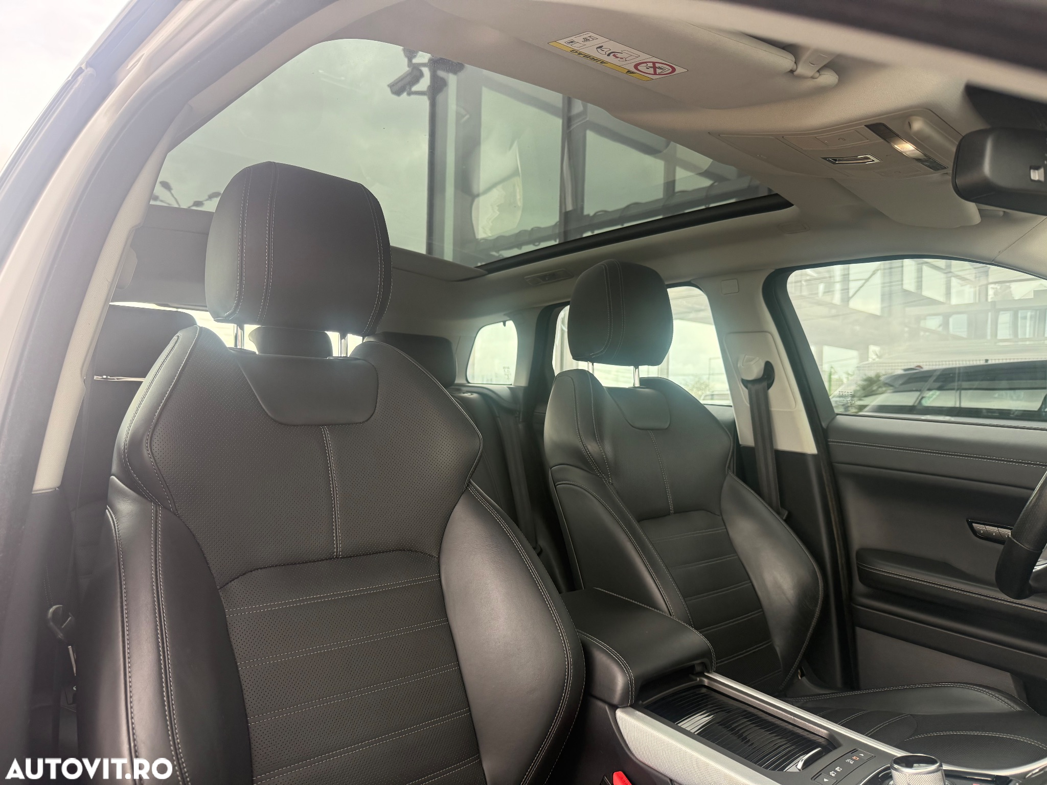 Land Rover Range Rover Evoque 2.0 D150 R-Dynamic HSE - 8