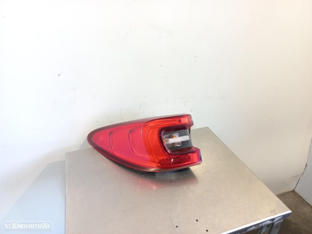 FAROLIM TRASEIRO ESQUERDO RENAULT KADJAR - 1