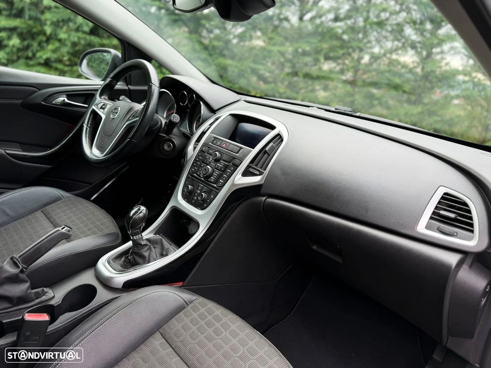 Opel Astra GTC 1.6 CDTi S/S - 11