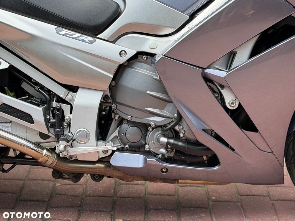 Yamaha FJR - 12