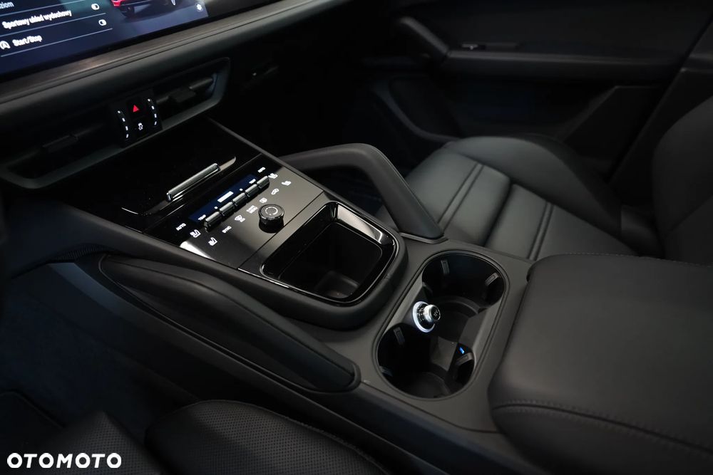 Porsche Cayenne GTS - 23