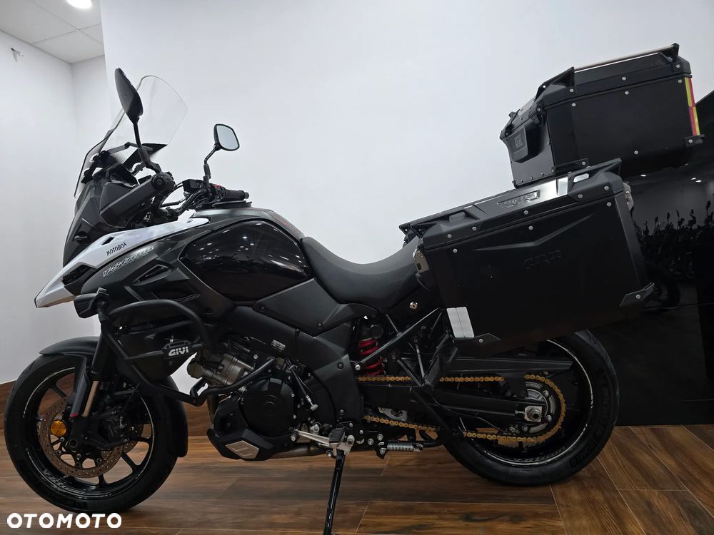 Suzuki DL - 33