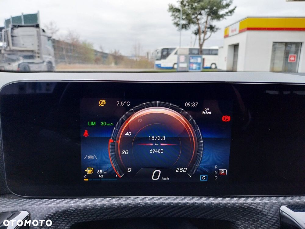 Mercedes-Benz CLA - 21