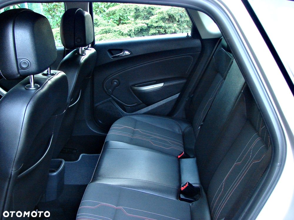 Opel Astra 1.4 Turbo Cosmo - 6