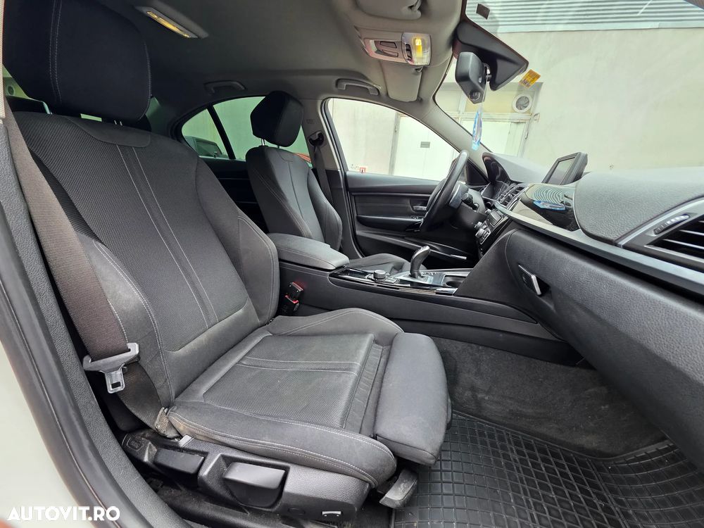 BMW Seria 3 320d Aut. xDrive - 5