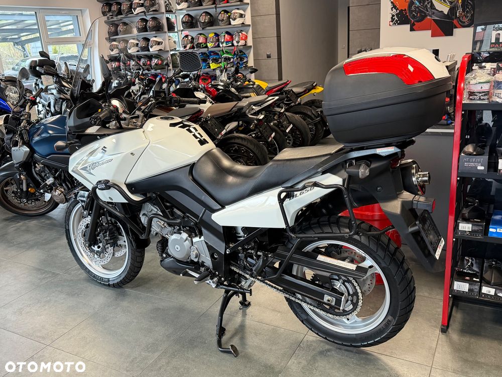 Suzuki V-STROM - 32