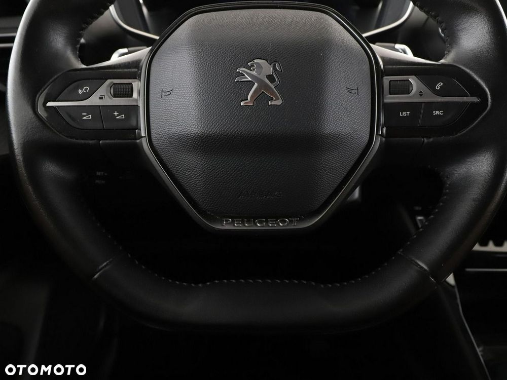 Peugeot 2008 BlueHDi 130 EAT8 Allure - 22