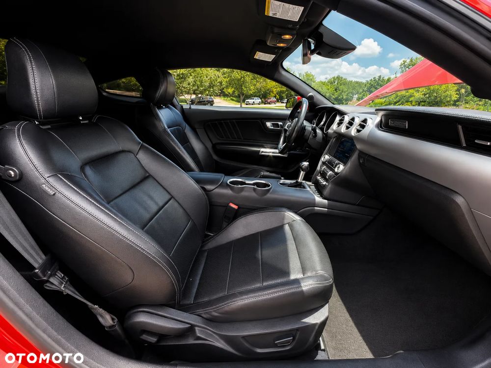 Ford Mustang - 11