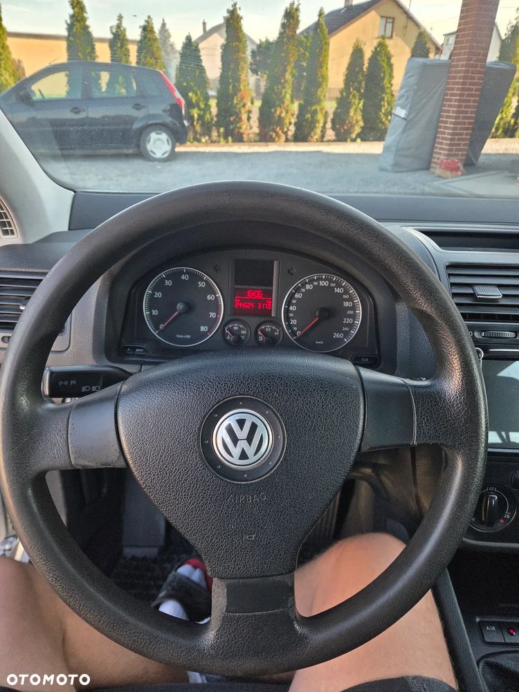 Volkswagen Golf - 16