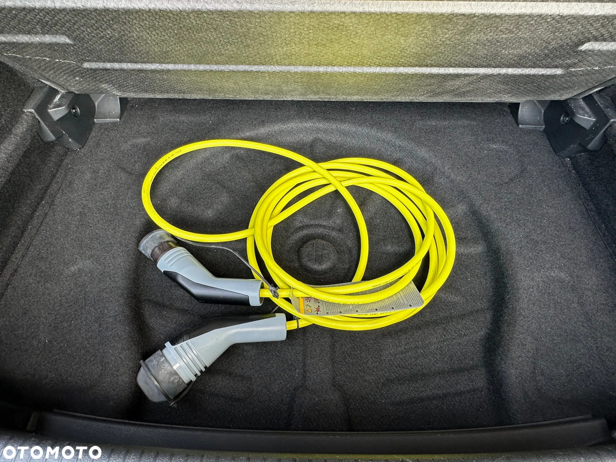 Volkswagen Golf e-Golf - 26
