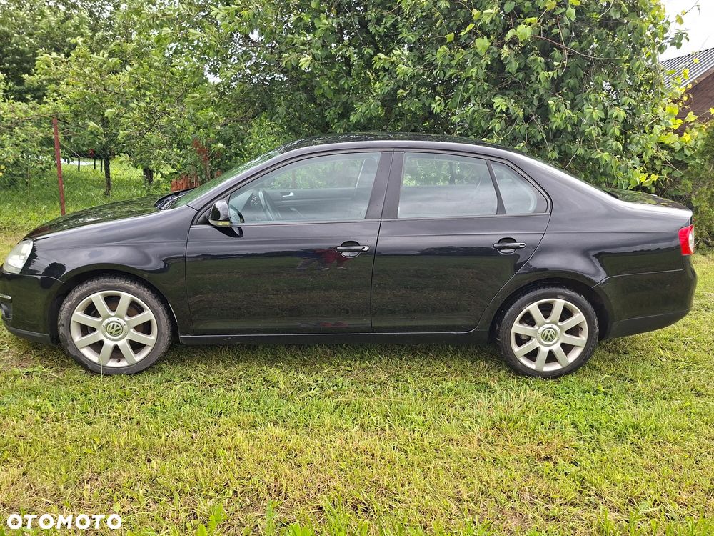 Volkswagen Jetta 1.9 TDI Trendline - 3