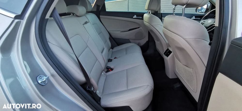 Hyundai Tucson 2.0 CRDI 4WD Automatik Premium - 11