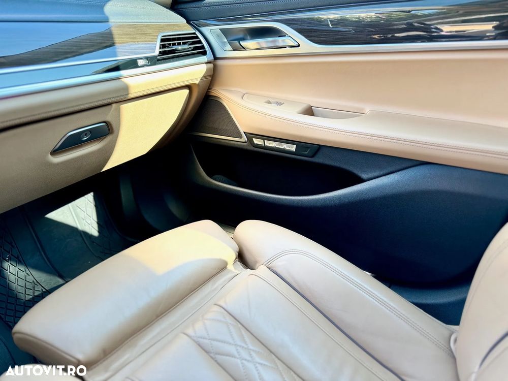BMW Seria 7 730d xDrive - 25