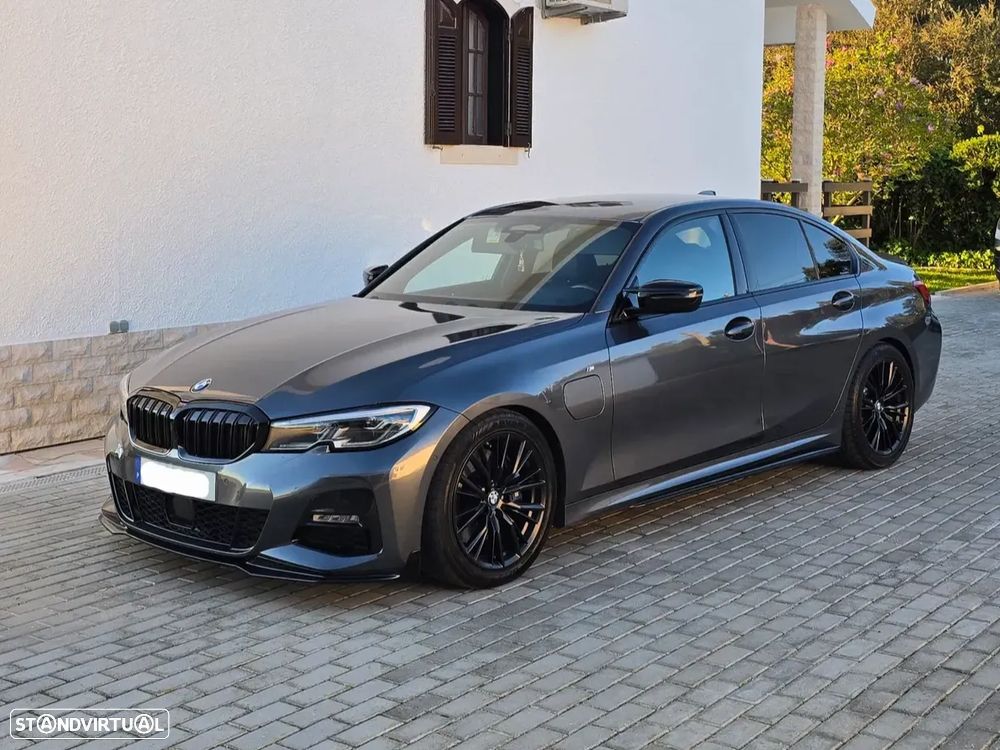 BMW 330 e Aut. M Sport - 1