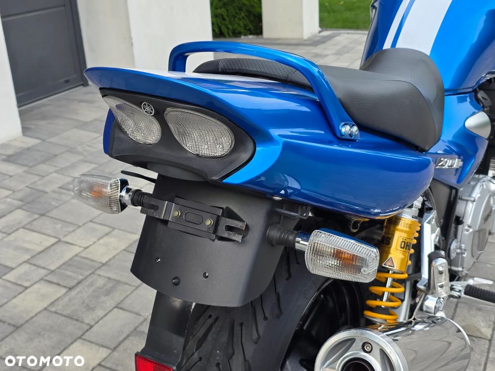Yamaha XJR - 14