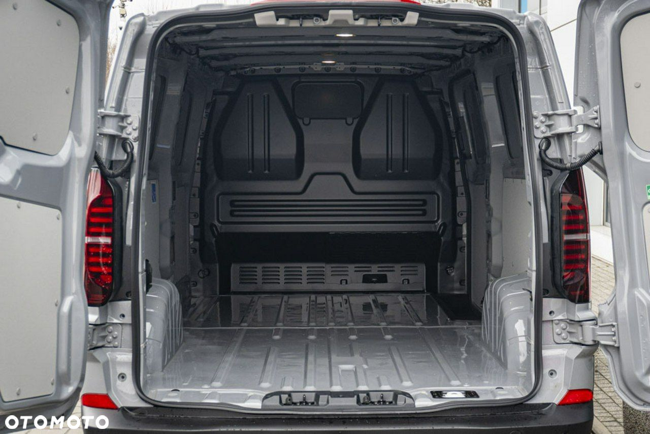 Volkswagen Transporter - 9