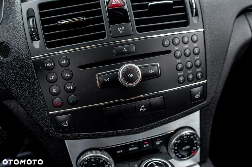 Mercedes-Benz Klasa C 200 7G-TRONIC Avantgarde Edition - 30