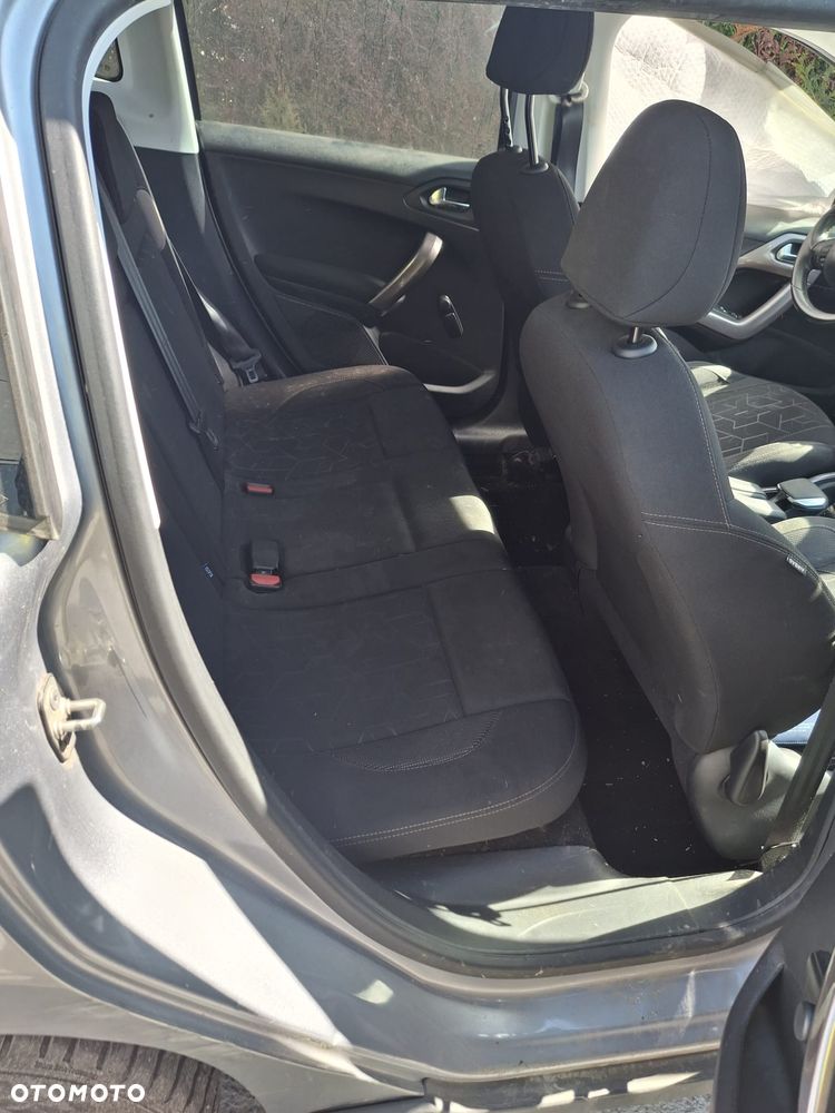 Peugeot 3008 HDi 115 Allure - 7