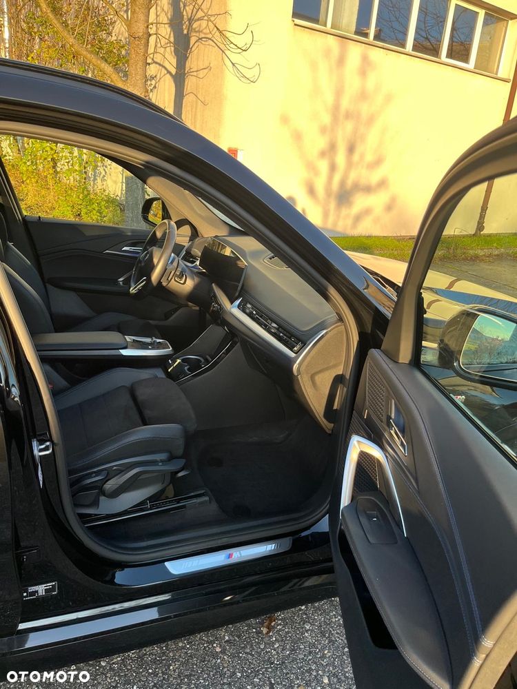 BMW iX1 xDrive30 66.5kWh M Sport - 10