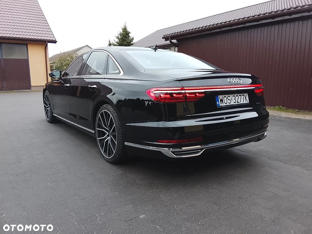 Audi A8 - 4