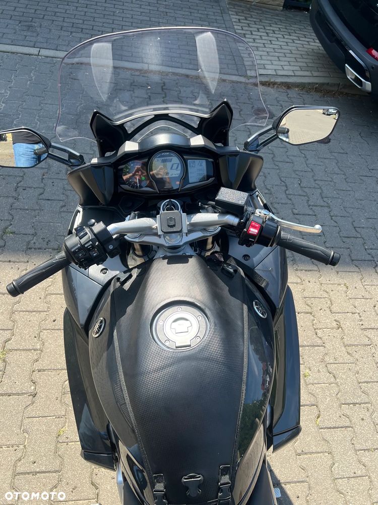 Yamaha FJR - 7
