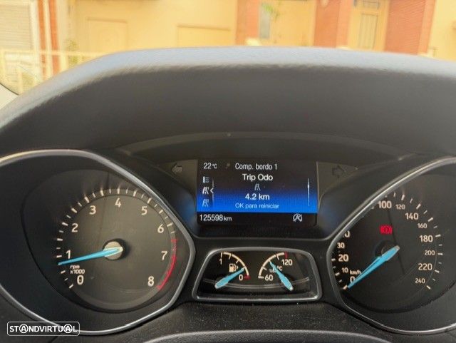 Ford Focus SW 1.0 SCTi Titanium - 30