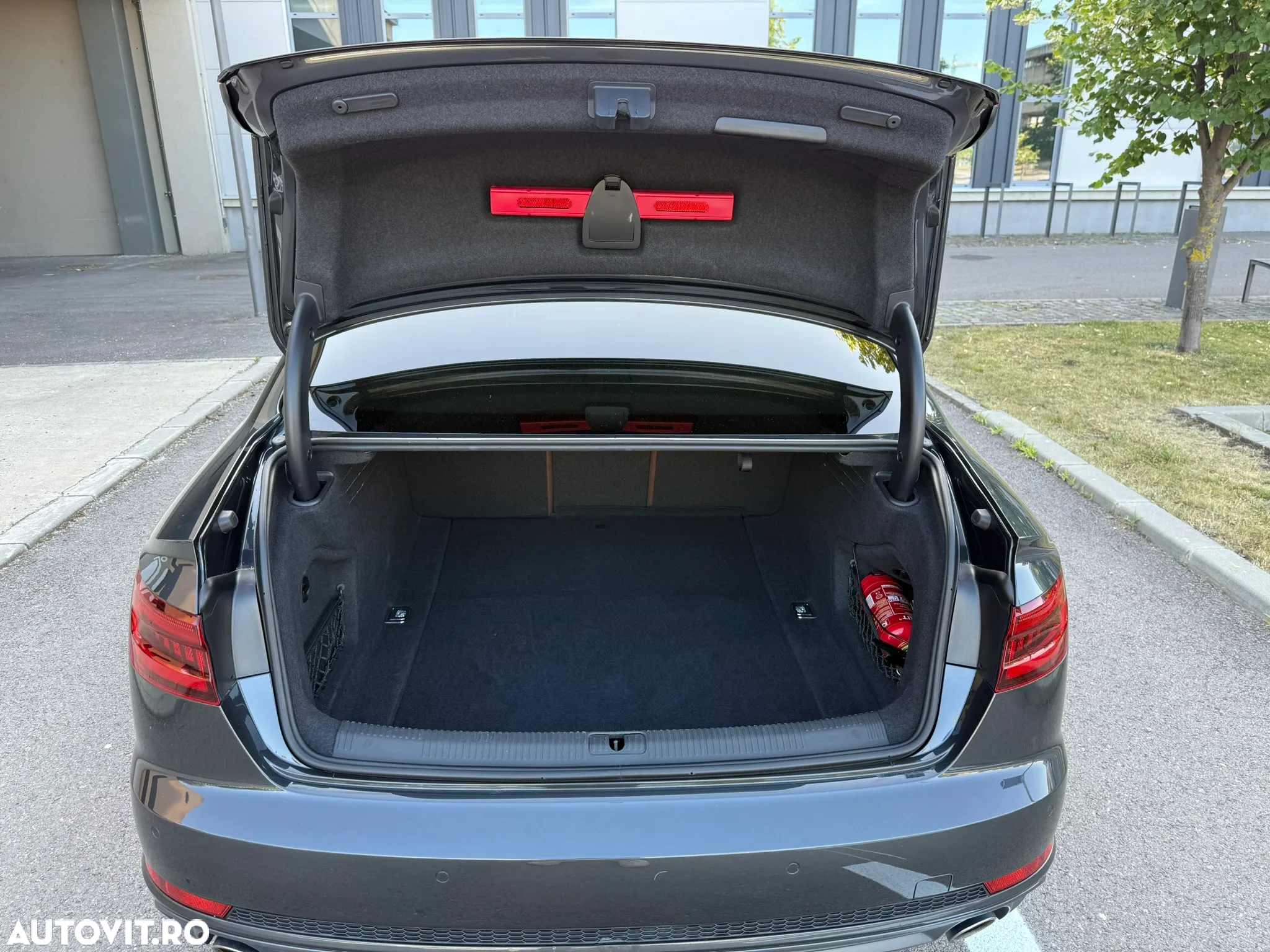 Audi A4 2.0 TFSI S tronic quattro - 10
